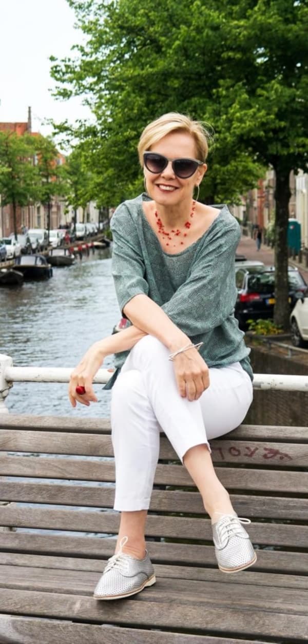 40 Adorable Casual Outfits For 30 Year Old Women FeminaTalk