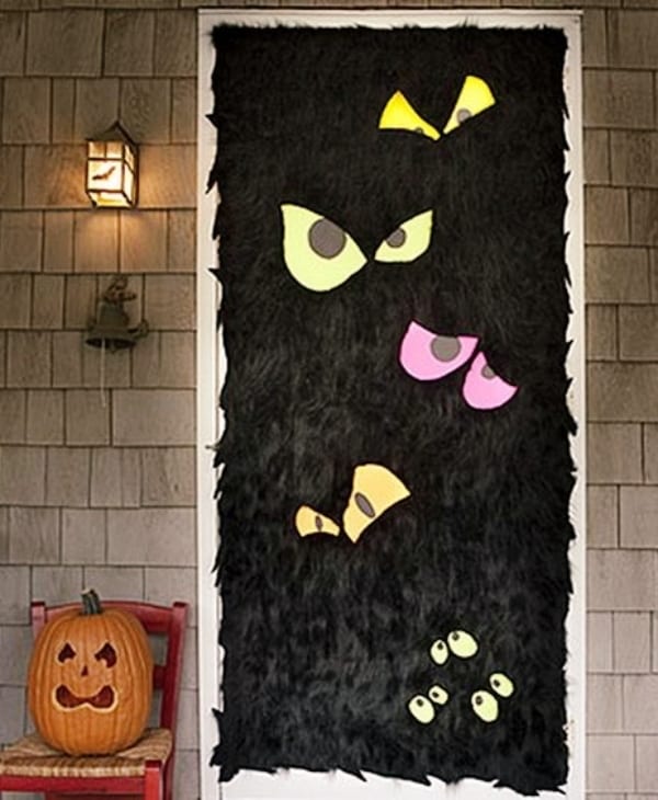 Spooky Halloween Party Door Decoration Ideas