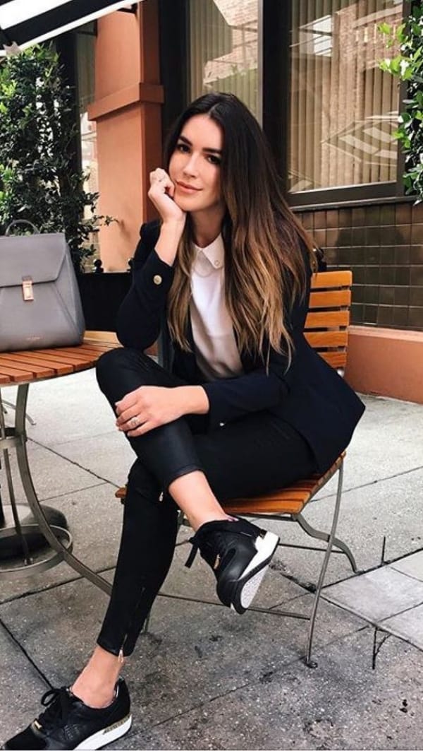 Casual Winter Work Outfits for Professionals