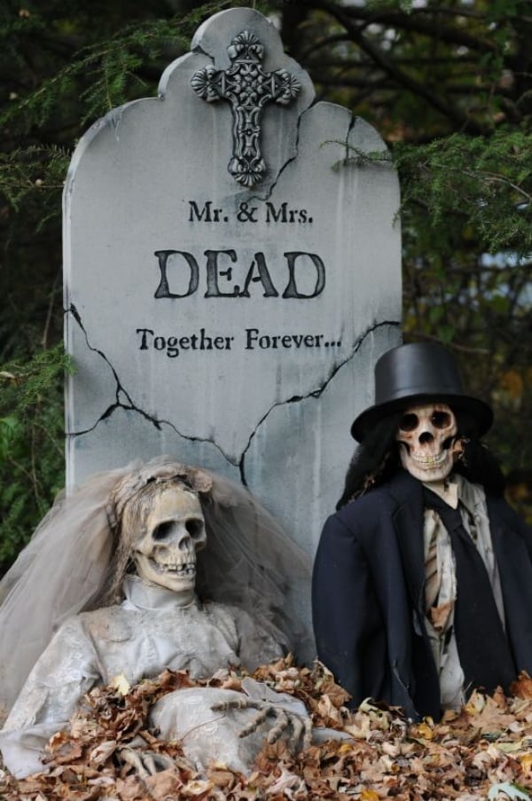 Spooky Indoor Halloween Decoration Ideas