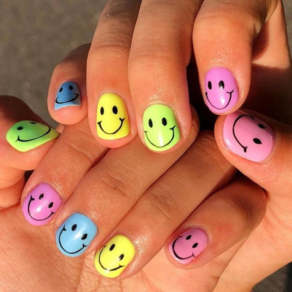 pretty nail designs