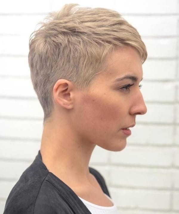 short hairstyles for women with thin and fine hair