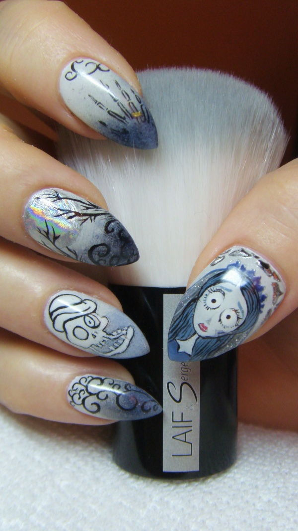 Halloween nail art designs