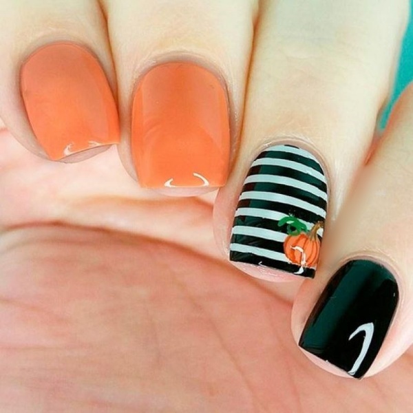 Halloween nail art designs