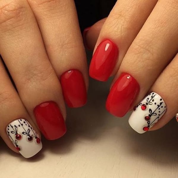 40 So Pretty Christmas Nail Art Designs and Colors 2019 - FeminaTalk