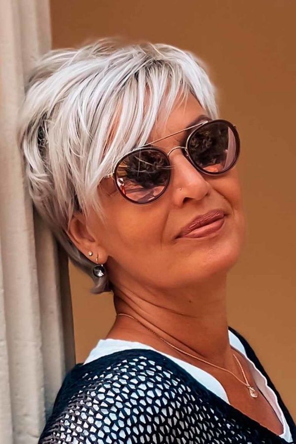 100 Best Short Hairstyles For Women Over 50 – Femina Talk