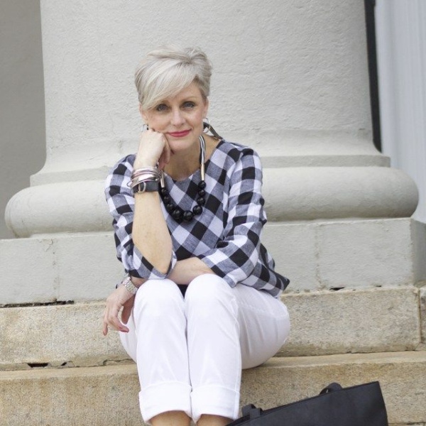 Short Hairstyles for Women Over 50