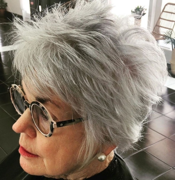 short hairstyles for older women over 60