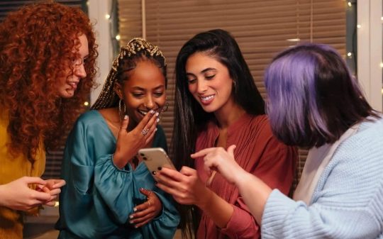 5 Ways Social Media Affects Our Physical and Mental Health
